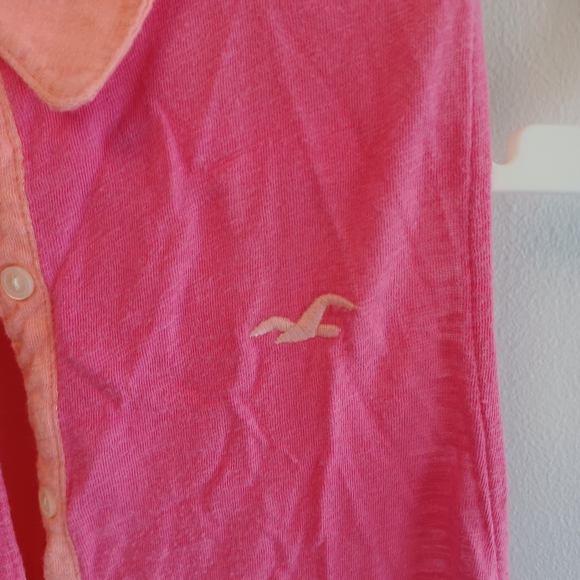 Hollister - Picture 3 of 4